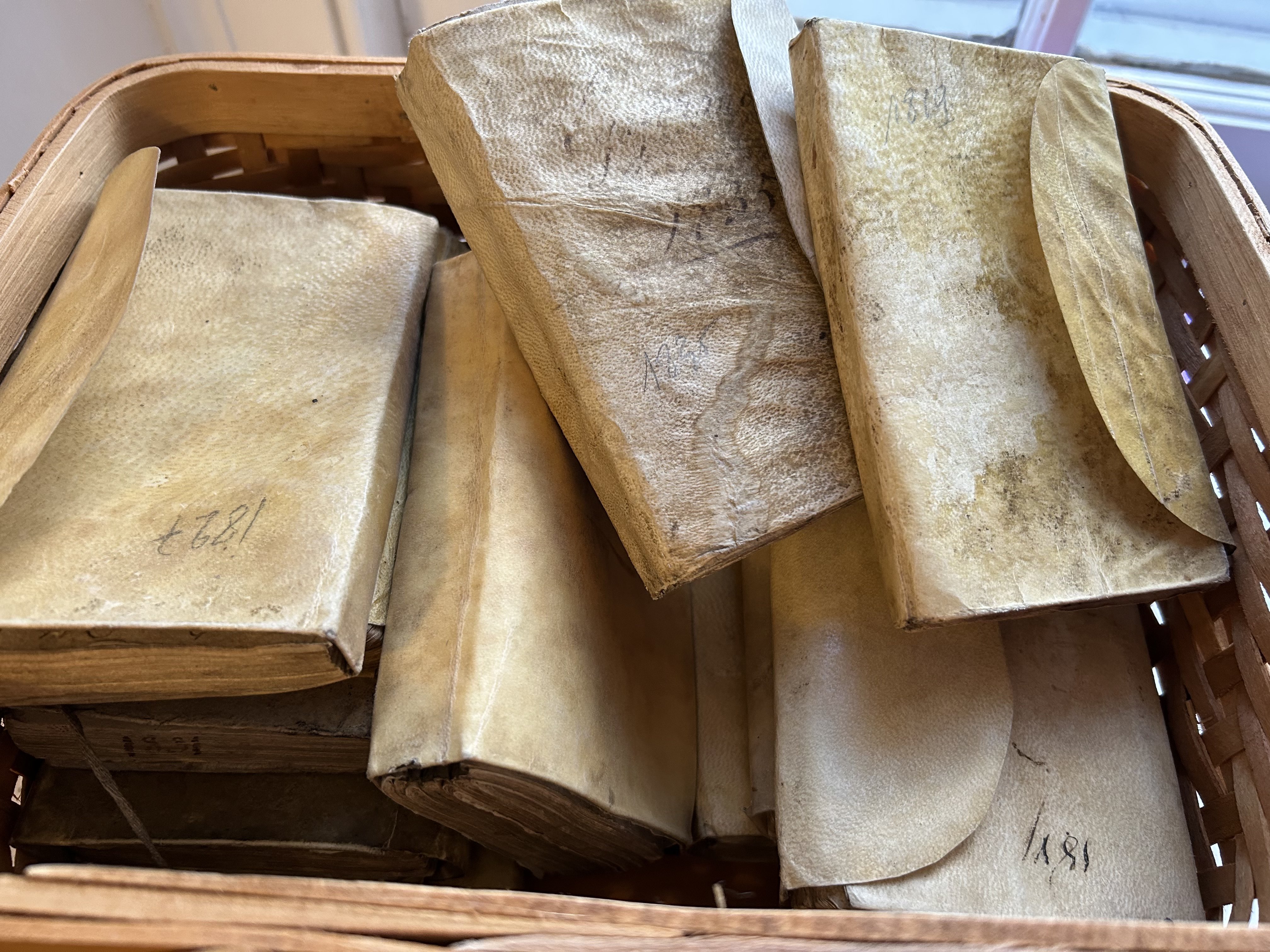 [DRIESENS, Jan Francis, et al.]. Practizyns Dag-Wyzer, ofte Gemakkelyken Kooplieden Hand- en Zak-Boek… Gend/Gent: J. Begyn, [1816-19, 1825-28, 1831-32, and 1835]. 11 vols., 12mo. All in original vellum wallet bindings with envelope enclosure and pockets, one with ties.